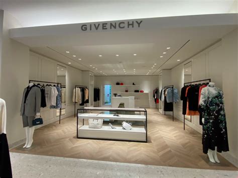 givenchy montreal stage